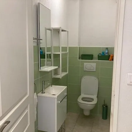 Climatise 2 Etoiles Avec Balcon, Proche Et Centre - - Fr-1-308-199 Apartment Le Lavandou