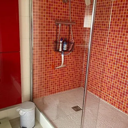 Climatise 2 Etoiles Avec Balcon, Proche Et Centre - - Fr-1-308-199 Le Lavandou