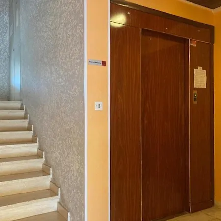 Climatise 2 Etoiles Avec Balcon, Proche Et Centre - - Fr-1-308-199 Apartment Le Lavandou